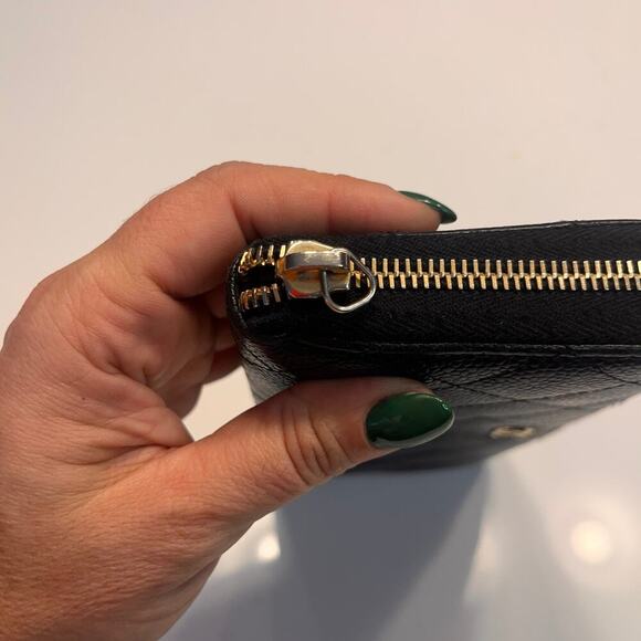 Chanel Black Quilted Caviar L-Gusset Zip-Around Wallet - Picture 6 of 11